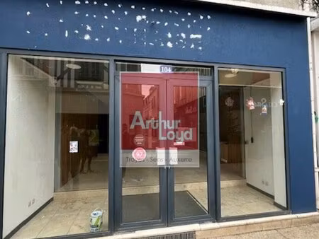 location local commercial 100m² sens 89100