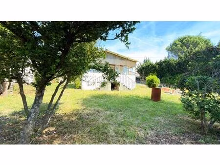 maison à renover sur 1100m² de terrain constructibles