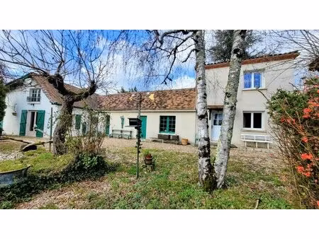 deux maisons  une seule adresse a la force 24130