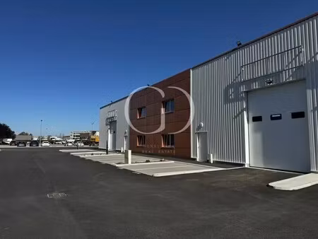 location local d’activités chassieu 69680 70m² à 2110m²