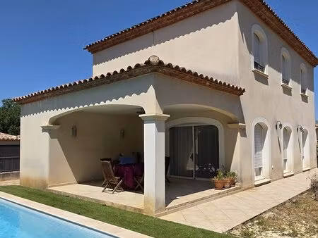 maison contemporaine f5(140m²) avec piscine