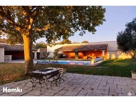 maison/villa t7 de 180 m2 à montaren-et-saint-médiers 30700