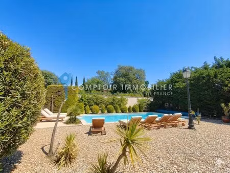 st remy de provence dpt (13) a vendre propriete de 380m2 8 chambres   2 piscines