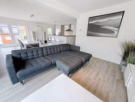 ruim en modern appartement met 2 slaapkamers vlakbij het station in knokke-heist