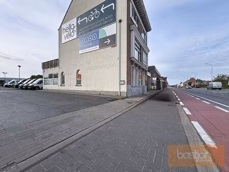 kantoorruimte op commerciële ligging