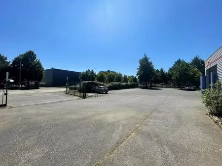 vente local d’activités houdan 78550 850m²