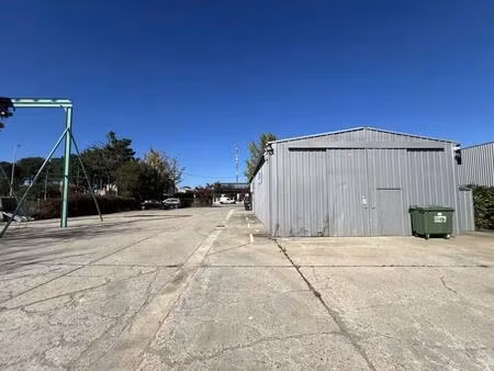 vente local d'activités 160 m²
