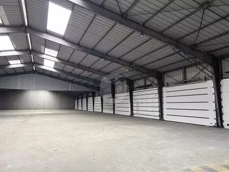 vente local d'activités 5 792 m²