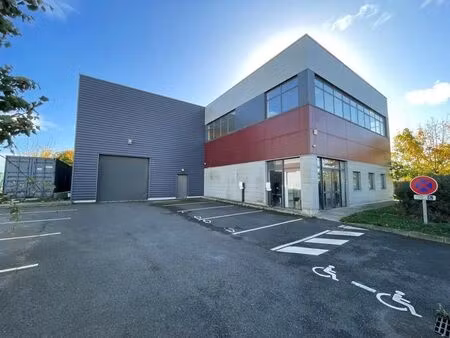 vente local d’activités méré 78490 1004m²