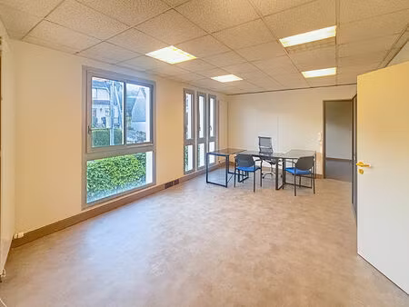 location local commercial 2 pièces  38.02m²  palaiseau