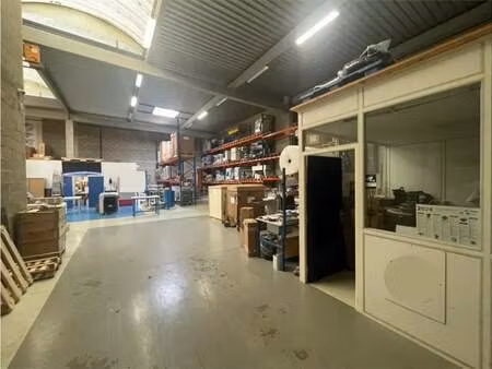 vente local d’activités trappes 78190 628m²