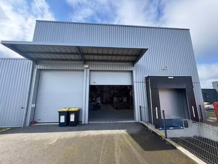 location entrepôt andrezieux boutheon 42160 1161m²