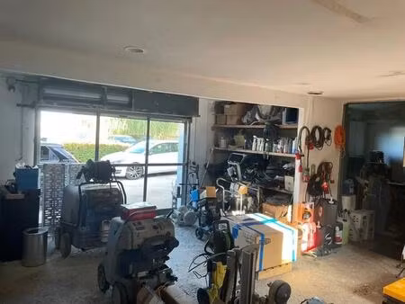 vente entrepôt rougiers 83170 341m²