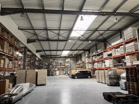vente local d'activités 4 886 m²