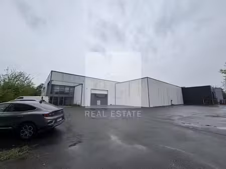 vente local d’activités 1580m²