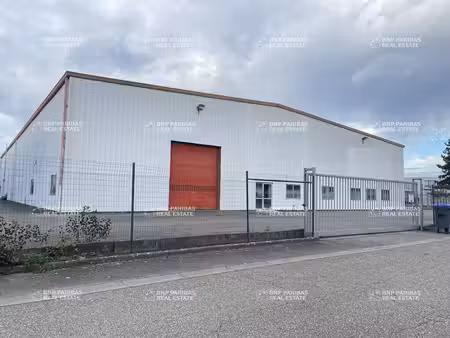 location local d’activités 2138m²