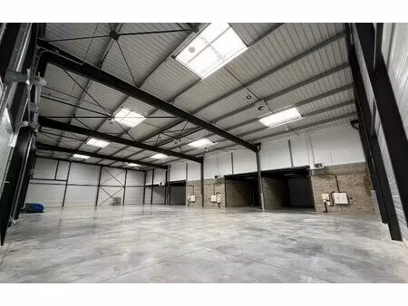 vente local d’activités marignane 13700 943m²