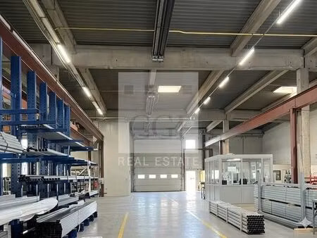 vente local d’activités moirans 38430 600m² à 1305m²