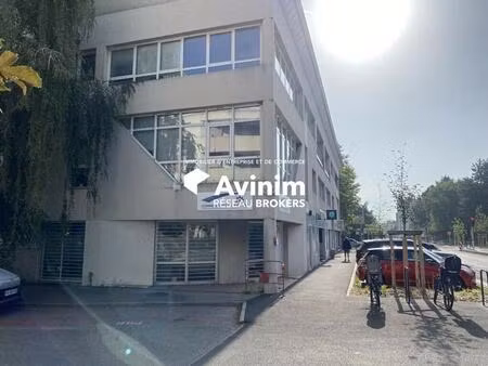 location commerce fontaine 38600 105m²