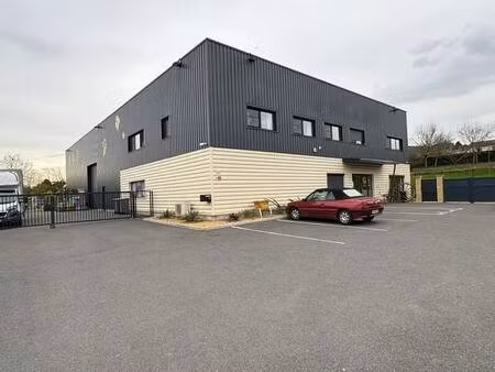 vente local d'activités 1 035 m²