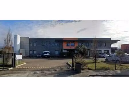 vente local d'activités 1 535 m²