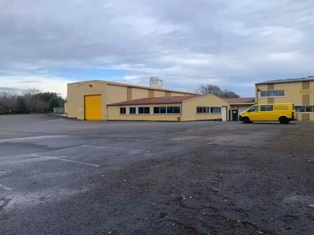 vente local d'activités 6 750 m²