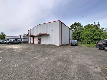 vente maison 2 pièces  660.00m²  château