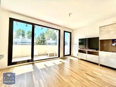 location appartement 3 pièces 51m² noisy le grand 93160