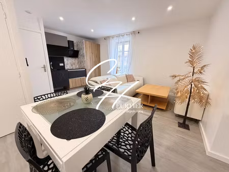 location appartement 2 pièces 44m2 grenoble 38000 - 726 € - surface privée