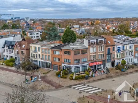 commercieel te koop in hoboken met 3 slaapkamers