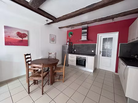 a louer - dol de bretagne - plein centre - t2 meuble - 1 chambre - 39.13 m²