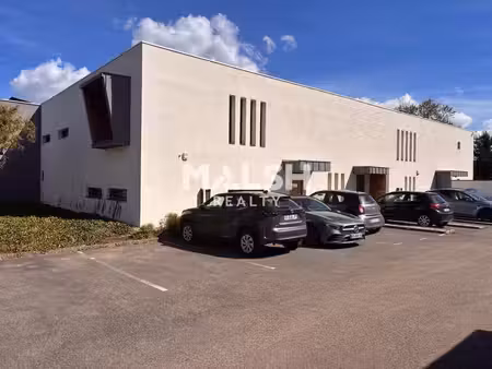 location bureaux décines-charpieu 69150 169m²