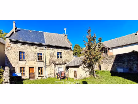 maison en pierres à rénover dans le valbonnais