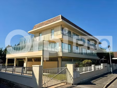 vente bureaux 597 m²