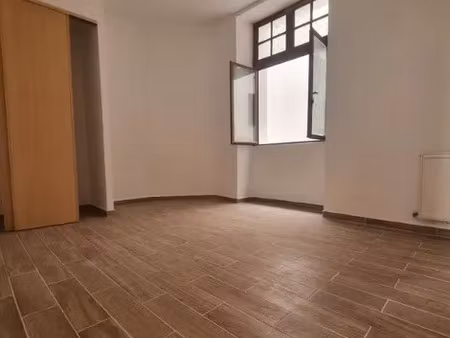 location appartement 2 pièces 53 m² à la réole (33190)