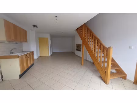 location appartement 5 pièces 120 m² à montécheroux (25190)