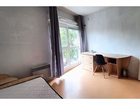 studio meublé libre à la vente