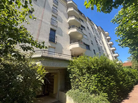 appartement 4 pièces à vendre - dernier étage avec balcon à cergy préfecture