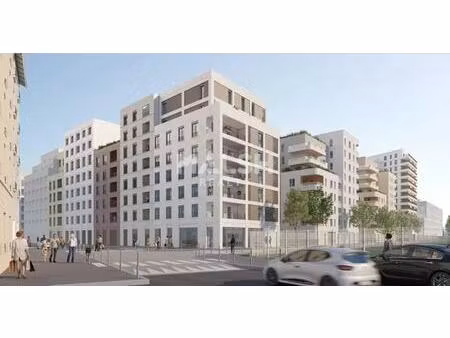 location commerce lyon 69007 136m²