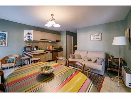 appartement t2 plain pied avec un balcon et place de parking