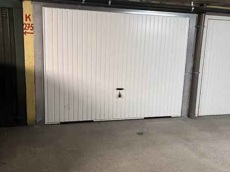 ajaccio : garage dans résidence sécurisée proche tribunal et