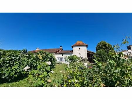 magnifique maison de village rénovée avec goût