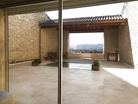 maison et loft de village