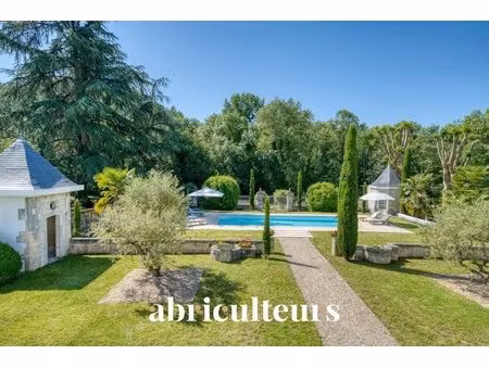 propriété de caractère 270 m² avec piscine à saint laurent de cognac