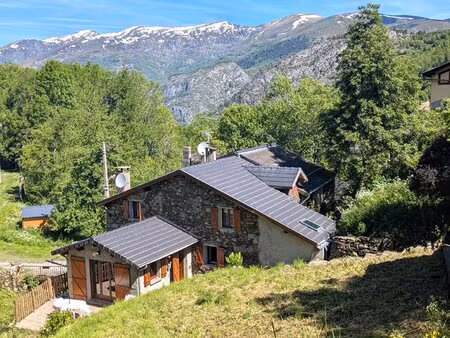 maison de type chalet pour 5 personnes proche station de ski avec terrasse et jardin