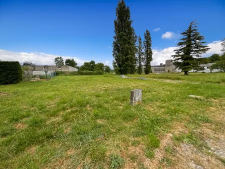 terrain - 830 m²