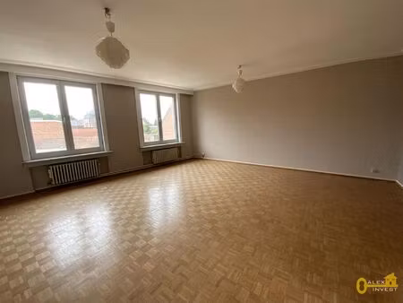 appartement à louer à rue dechamps 1 manage (vbe27255)