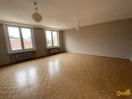 appartement de +-93m² avec 2 chambres + balcon