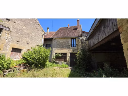 ideal pied à terre  proche tannay