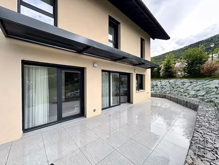 location maison 5 pièces 143 m² à saint-cergues (74140)  2 850 €